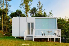 Locera Capsule Villa