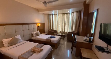 MW Hotel Room Type - Deluxe Twin Room-2 Single Beds