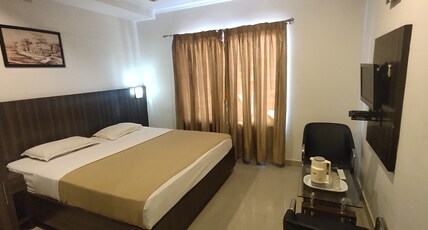 Hotel Green Park Suites Room Type - Non AC Room