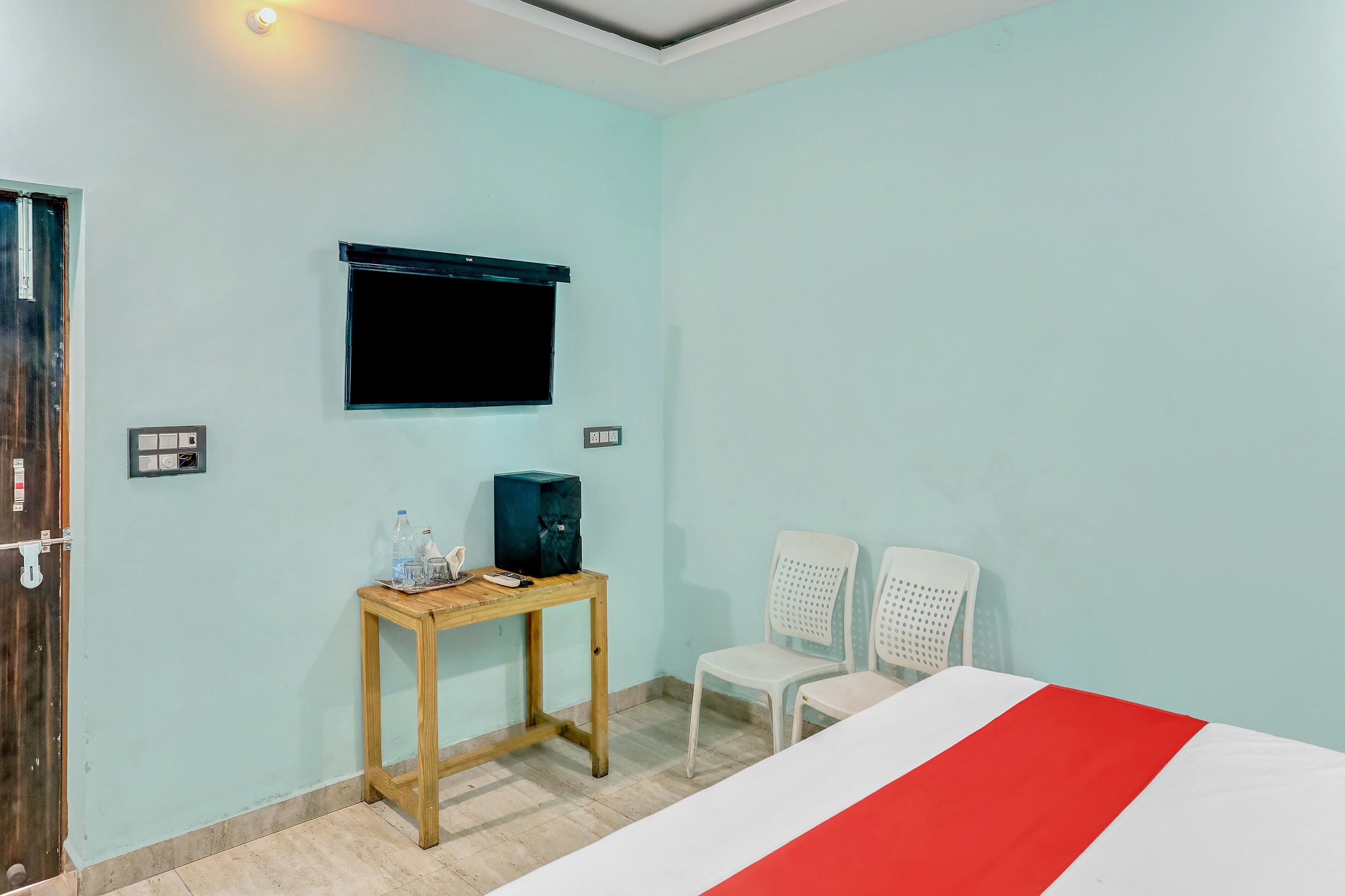 Hotel O Hr Hotel - Tap to explore photos