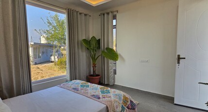 Pagdandi cotteges Bir | Mountain-View Hut | Sunset & Open Spaces Room Type - Deodar