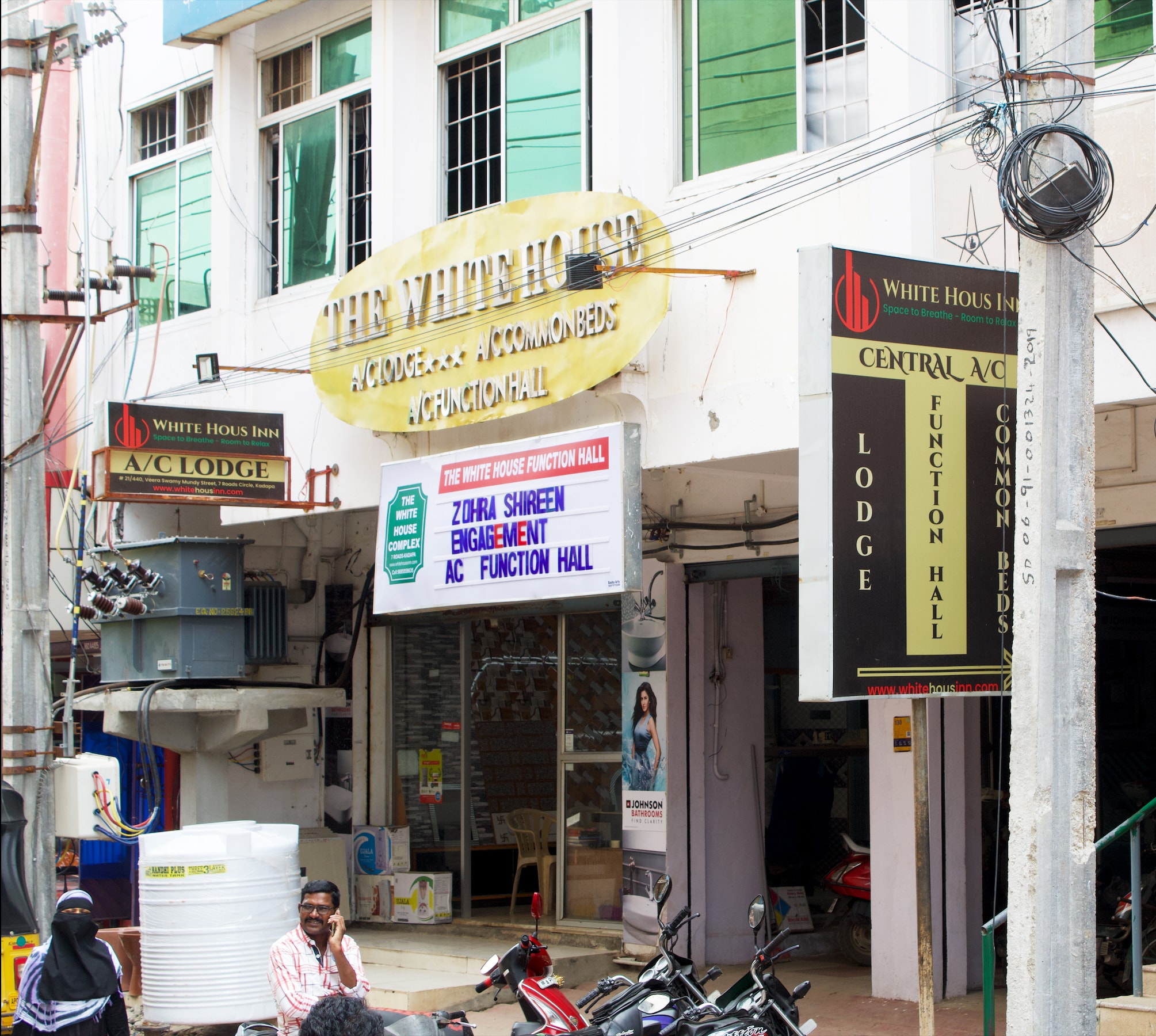 Hotel White Hous Inn - Tap to explore photos