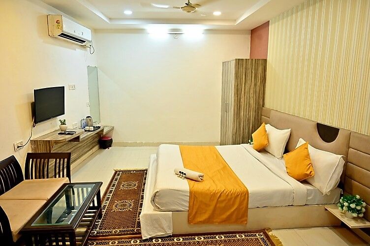 The Dyna Inn Stays Gwalior - Tap to explore photos