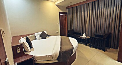 Hotel The Safari Room Type - Deluxe King Room