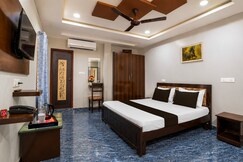 Super Collection O Vedayapalem Railway Station Formerly Grand Luxury Rooms