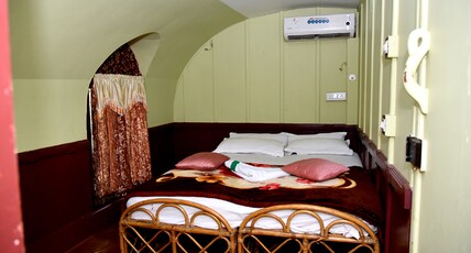 B 4 You Houseboats Room Type - Standard AC 01 Bed Room Private Boat