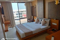HOTEL PALATE ROOMS