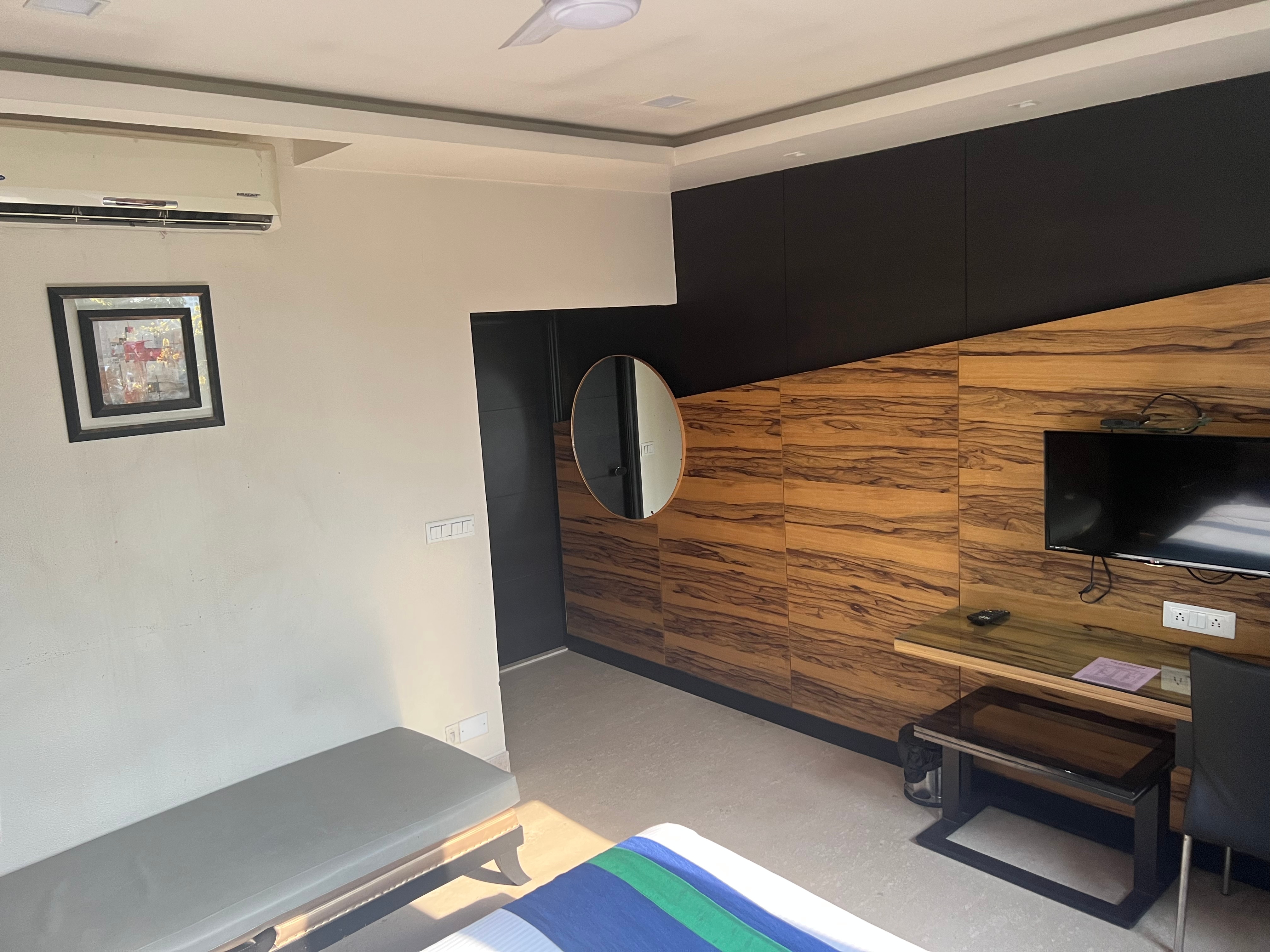 Hotel Aston International - Tap to explore photos