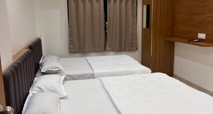 Hotel Kohinoor Room Type - Bedroom 10