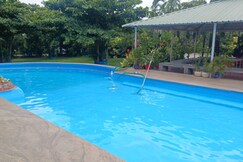 Eco Farmville- farmhouse and event venue