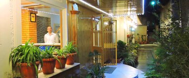 Hotel Chaman Palace