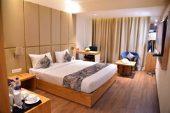 The Narayanam - 1.5km from Gole Ka Mandir