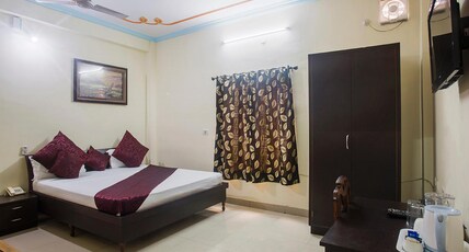 Hotel Tarun Inn Room Type - Deluxe AC Room