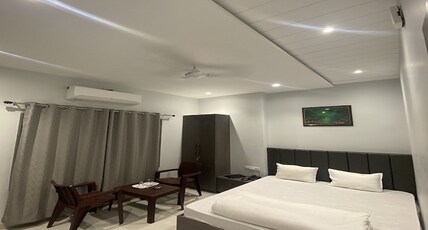HOTEL  ISHANT Room Type - Standard Room