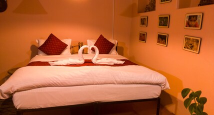 Raadballi Retreat Room Type - Bathu Kaksh Double Bedroom AC