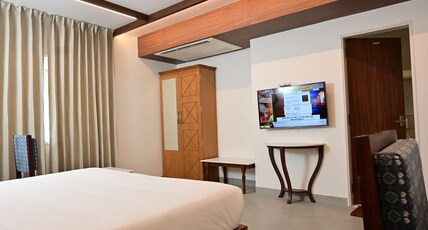 RATHNA RESIDENCY Room Type - SUPER DELUXE