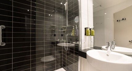 Holiday Inn Express AMIENS Room Type - 2 Single Standard with Free Breakfast