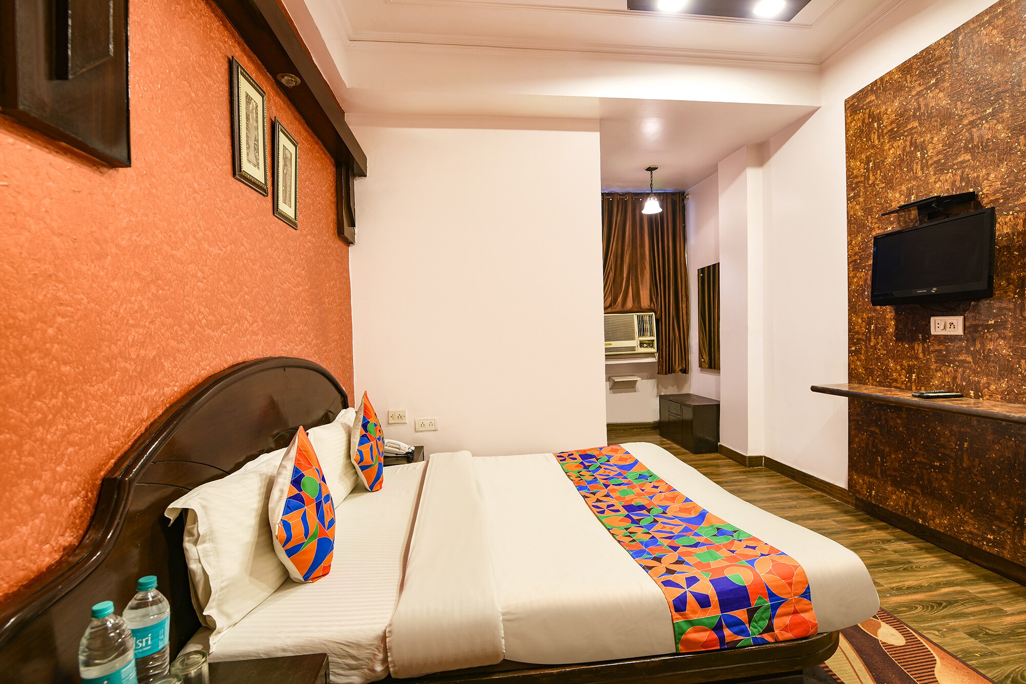 FabHotel Delhi Continental - Tap to explore photos