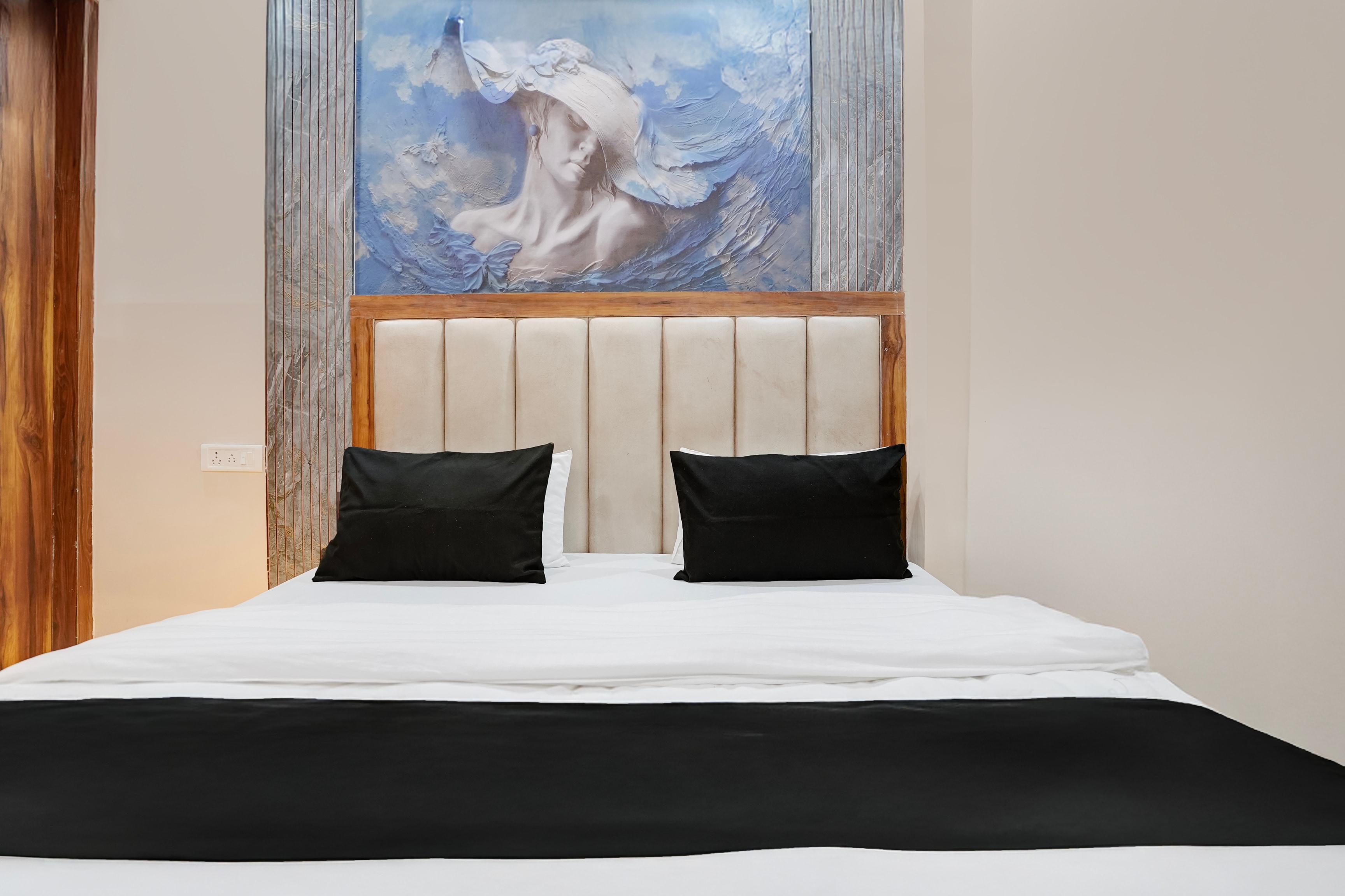 Hotel O Banti Residency - Tap to explore photos