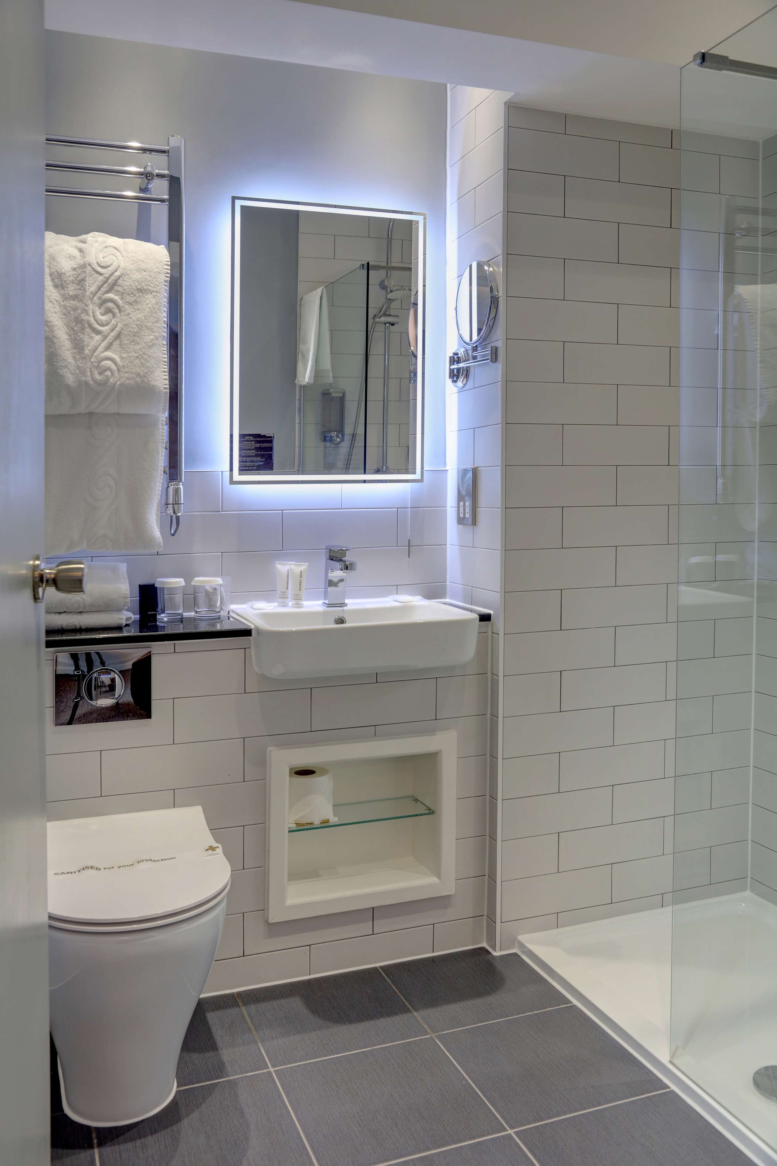 Best Western Plus Lancashire Manor Hotel - Tap to explore photos