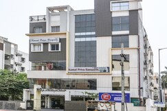 Siri Varshini Inn