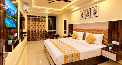 The Golden Tower Room Type - Superior Deluxe Family Room With High Speed Free WI-FI