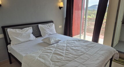 Twilight Room Type - Bedroom 3