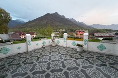 Farrah Baksh Residency