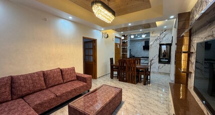 Luxury 3BHK Apartment | Summer Hill Shimla | Full Kitchen & Free Parking Room Type - Dreamville Stays