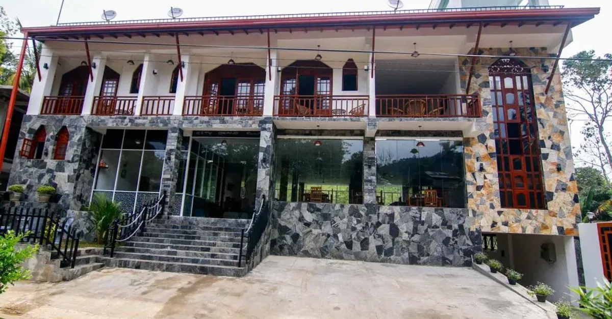 City Grand Hotel