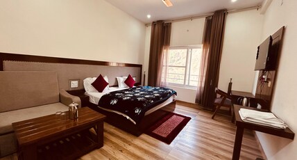 Shivlinga Tourist Complex Yamnotri Room Type - Premium