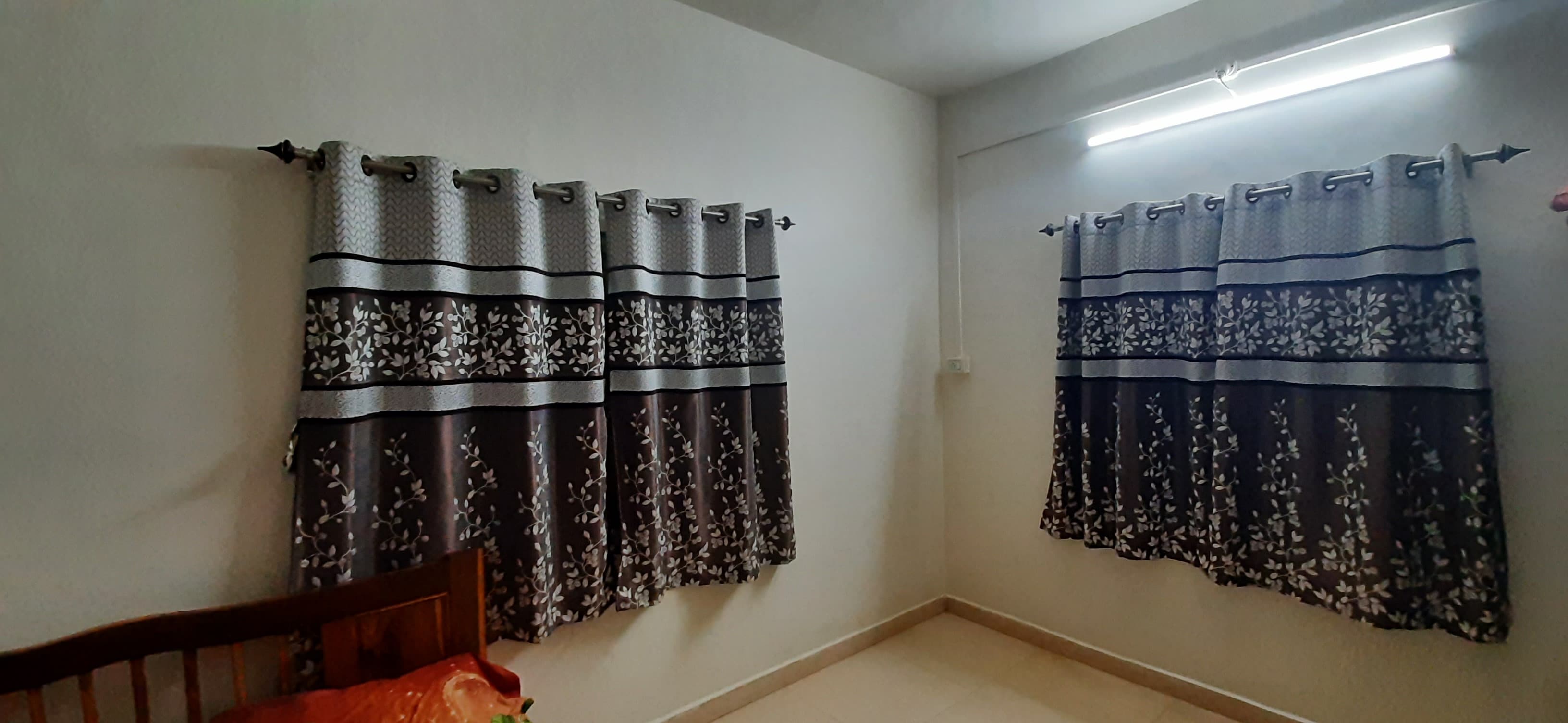 The Sea Face - Tap to explore photos