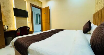 FabHotel Shree Priyasharnam Room Type - Executive Room
