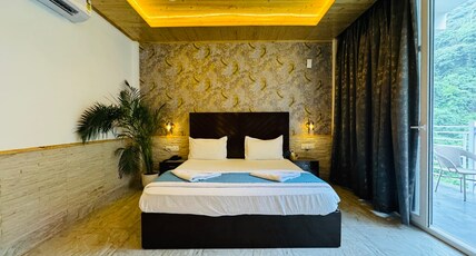 Paradise Valley The Bubbling Brooks Room Type - Luxury AC Room with Private Jacuzzi and Valley View