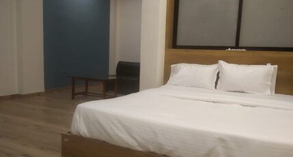 MYRA LODGE BARSHI Room Type - SUPER DELUXE SUITE ( 4 PERSON)