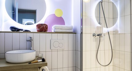 ibis Styles Paris St-Denis Pleyel Room Type - Family room - 2 single beds and 1 bunk bed
