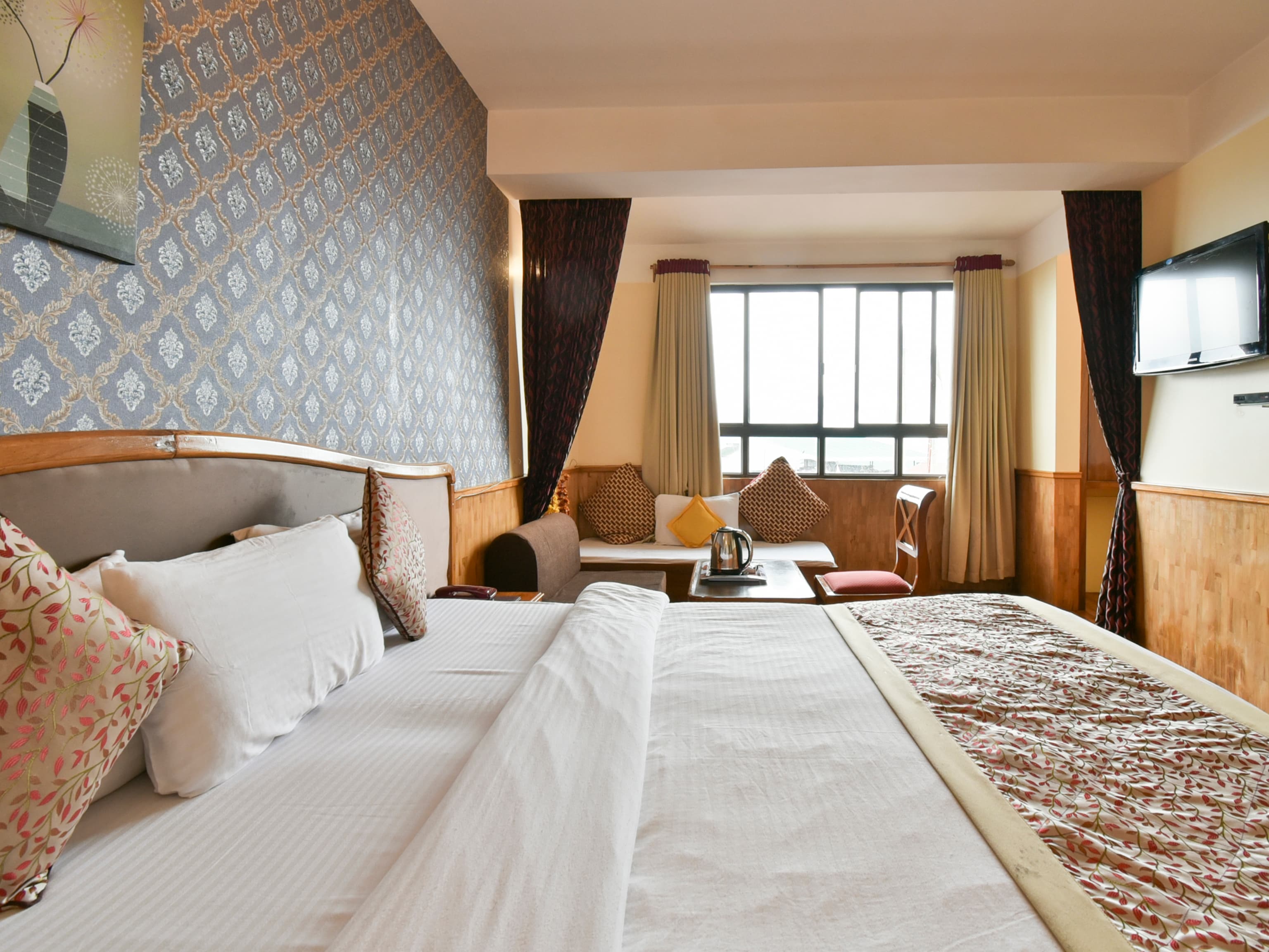 Jain Group Royal Residency (2 min walk to mg marg) - Tap to explore photos