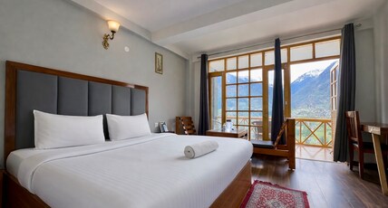 Naina Rockland Manali Room Type - Deluxe Room with Balcony