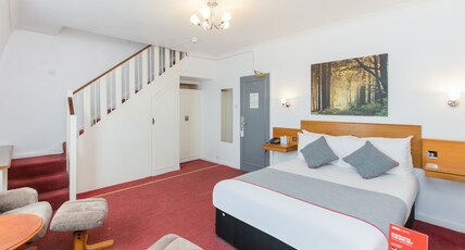 OYO Stade Court Hotel Room Type - Standard Double Room with View