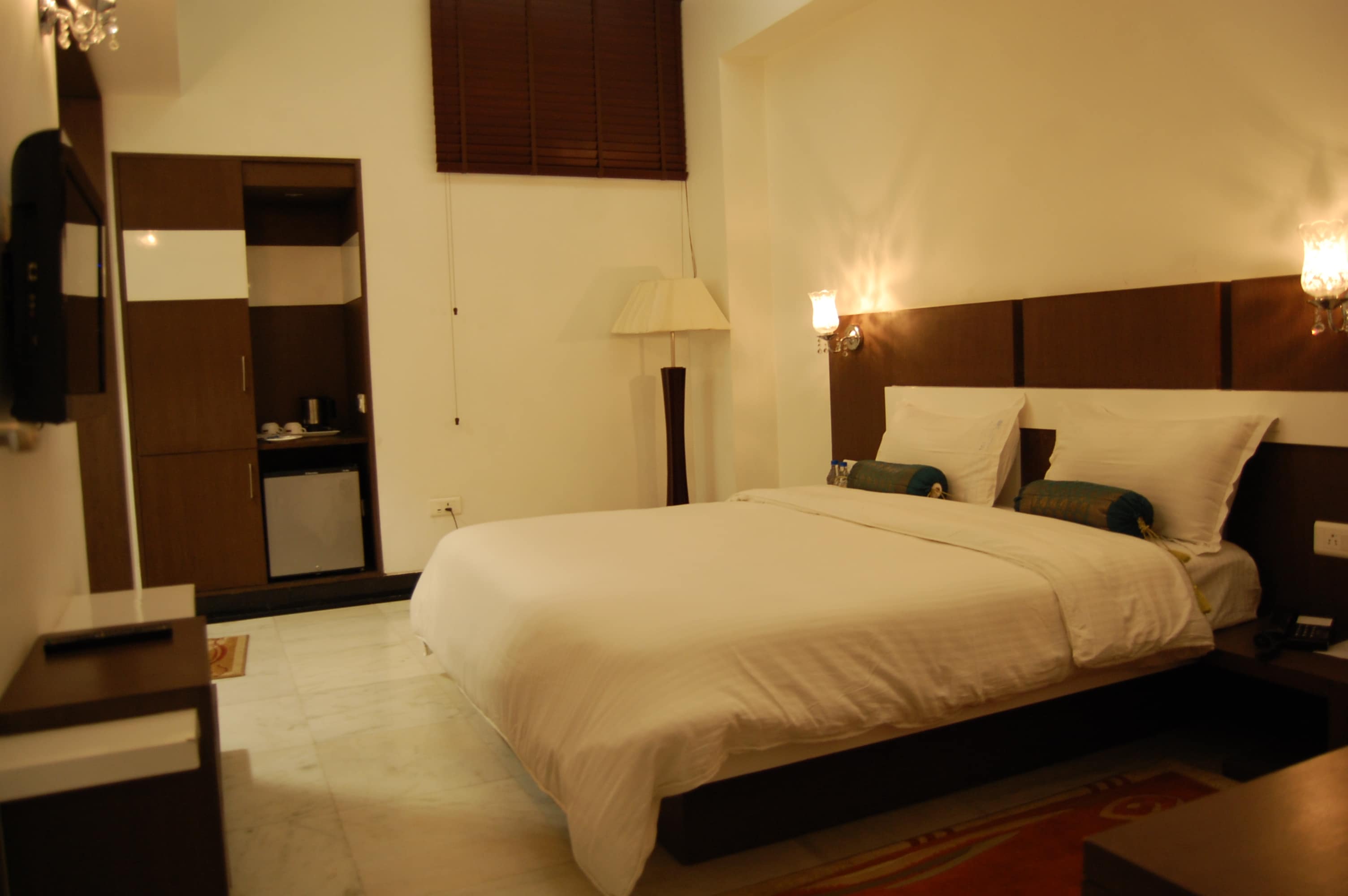 Hotel Taj Resorts - Tap to explore photos
