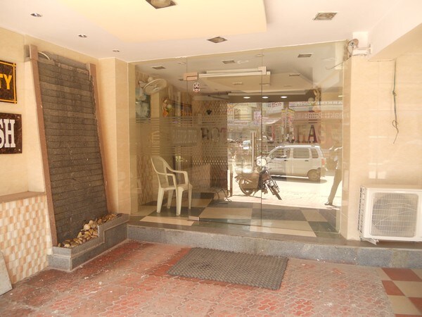 Hotel Mehul - Tap to explore photos