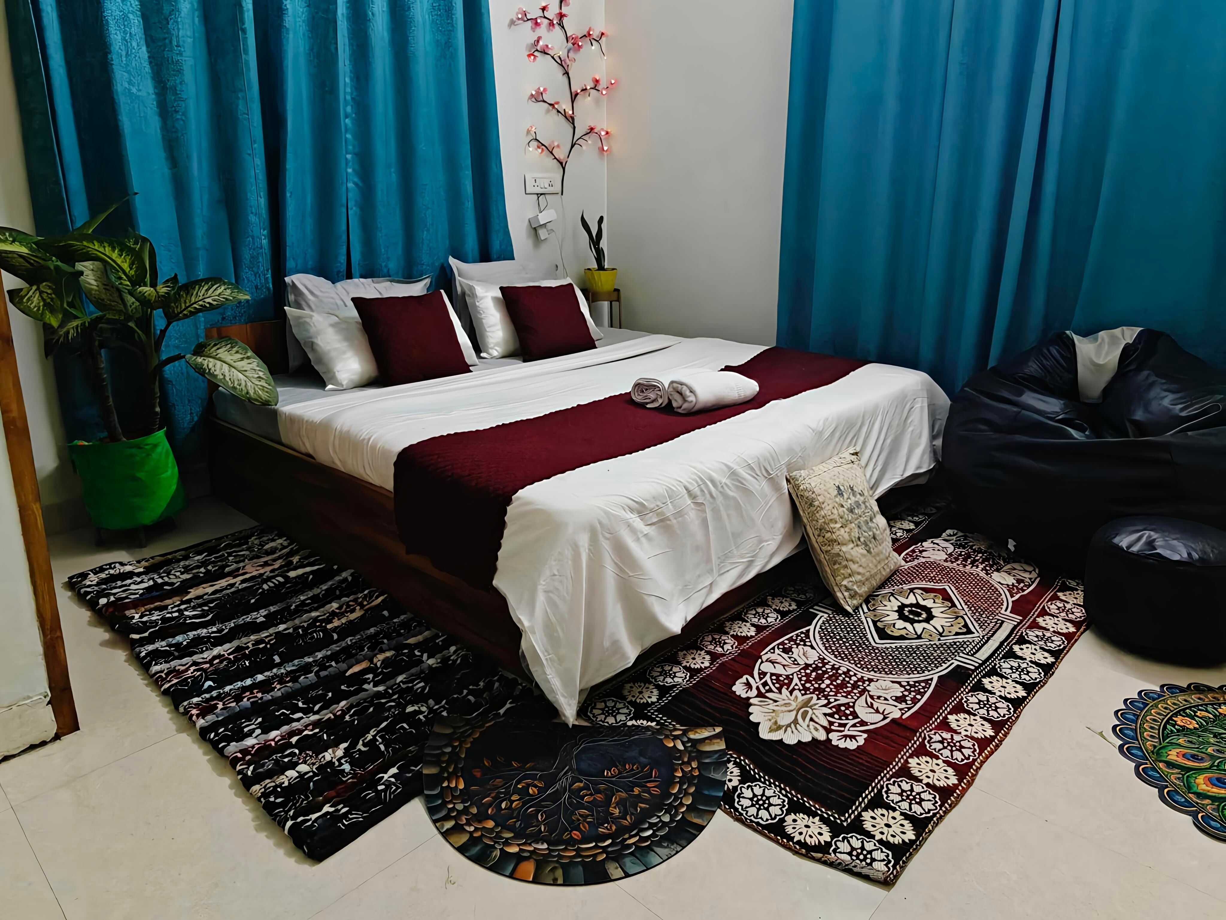 Aadi Shakti Resthouse - Tap to explore photos