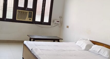 Shree Paying Guest House Varanasi Room Type - Deluxe Room 