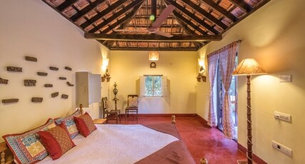 SaffronStays Suvarna Sangam Room Type - Shambhavi