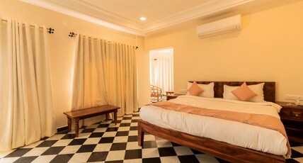 Kumbhalgarh Fort Resort Room Type - Maharaja Suite Room