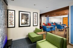 Holiday Inn Express & Suites SAN ANTONIO-DTWN MARKET AREA