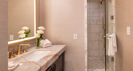 Willard InterContinental Washington Room Type - 1 Bedroom Suite City View