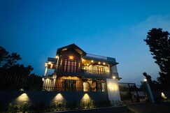 shivaay villa