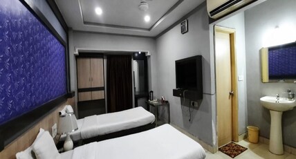 Hotel Sun-Om @ Raipur Railway Station Room Type - Super Deluxe AC Rooms