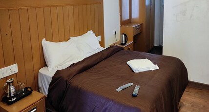 MAGIZHAM Room Type - Triple Room With City View